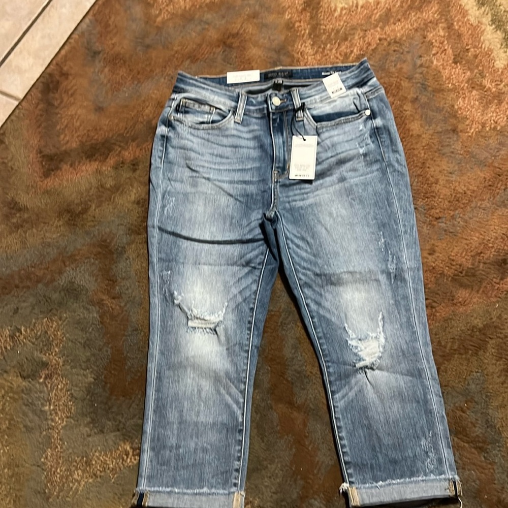 Judy blue NWT!! skinny fit Capri 9/29
